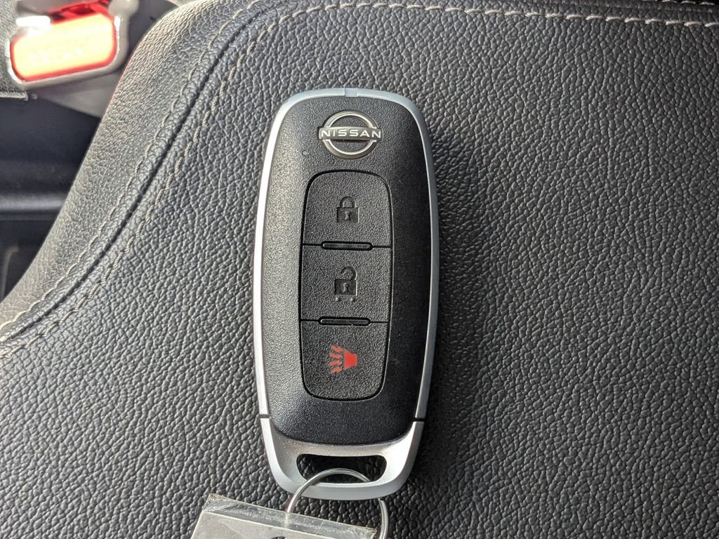 Used 2025 Nissan Kicks Play S image 28