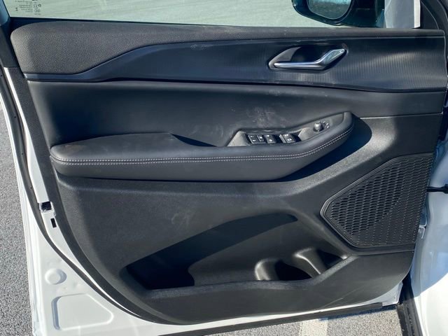 New 2025 Jeep Grand Cherokee Altitude AWD/4WD image 12