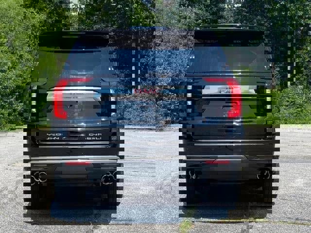 Certified 2022 GMC Yukon Denali image 4