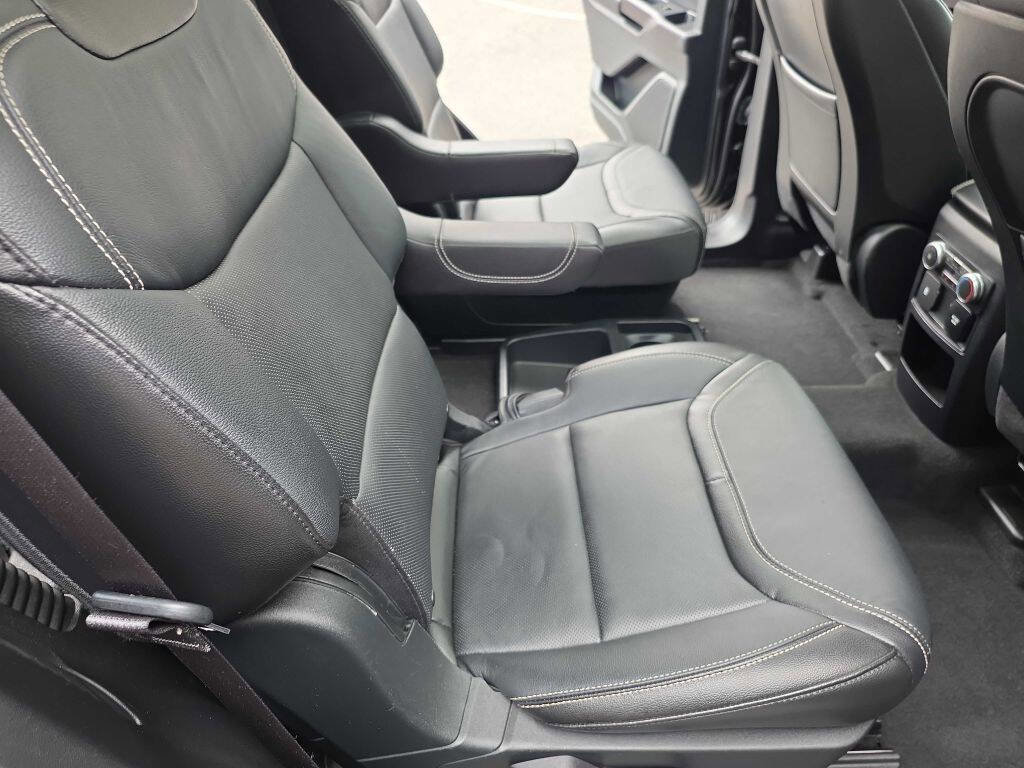 Used 2020 Ford Explorer ST w/ ST Street Pack image 24