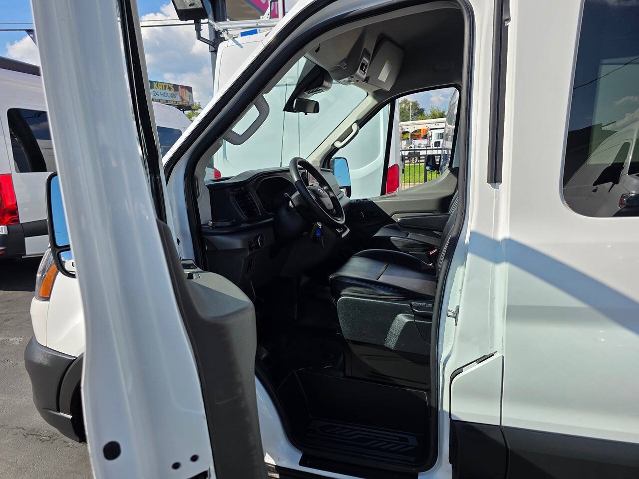 Used 2023 Ford Transit 350 XL RWD image 15