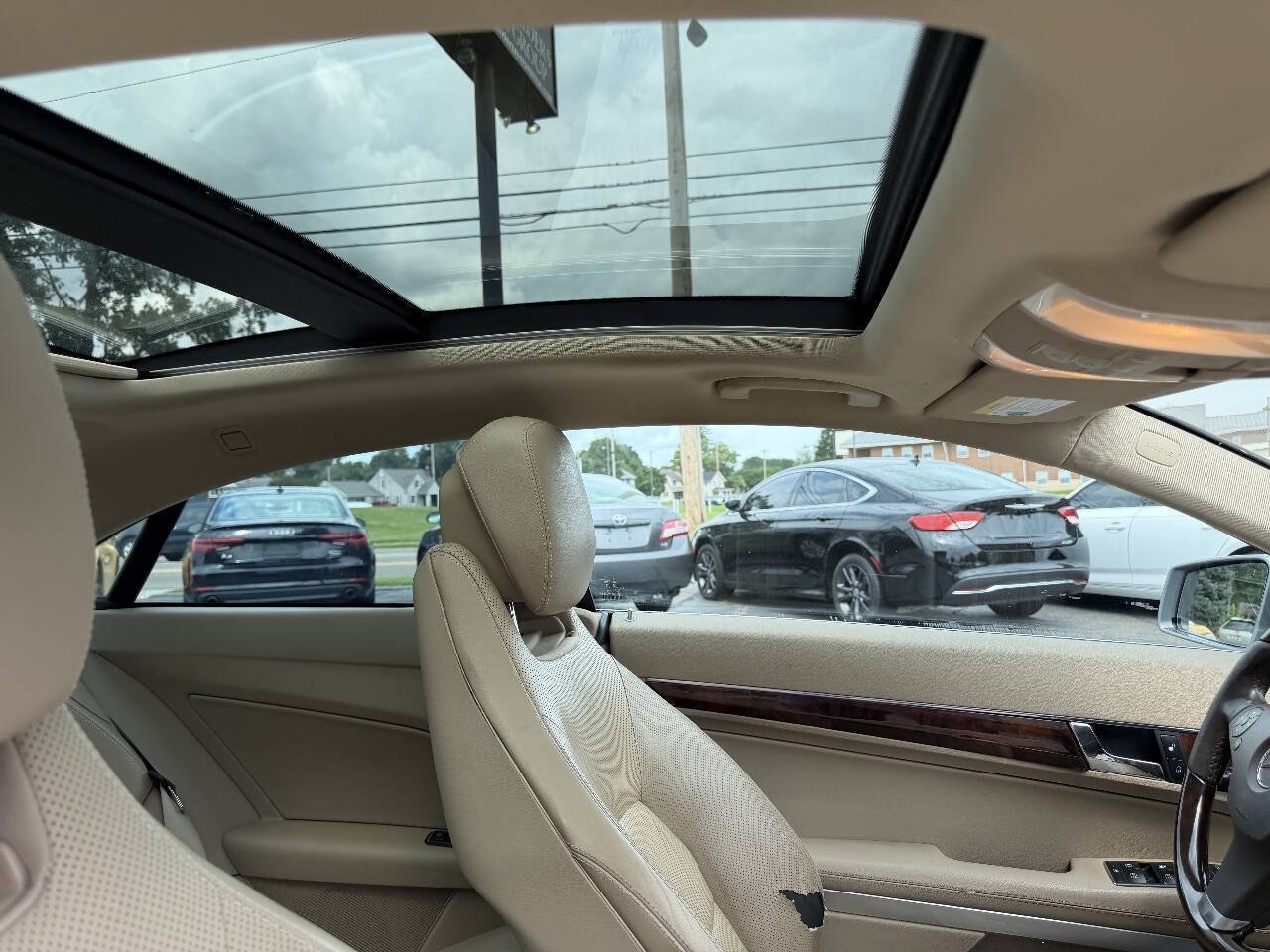 Used 2011 Mercedes-Benz E 550 Coupe image 16