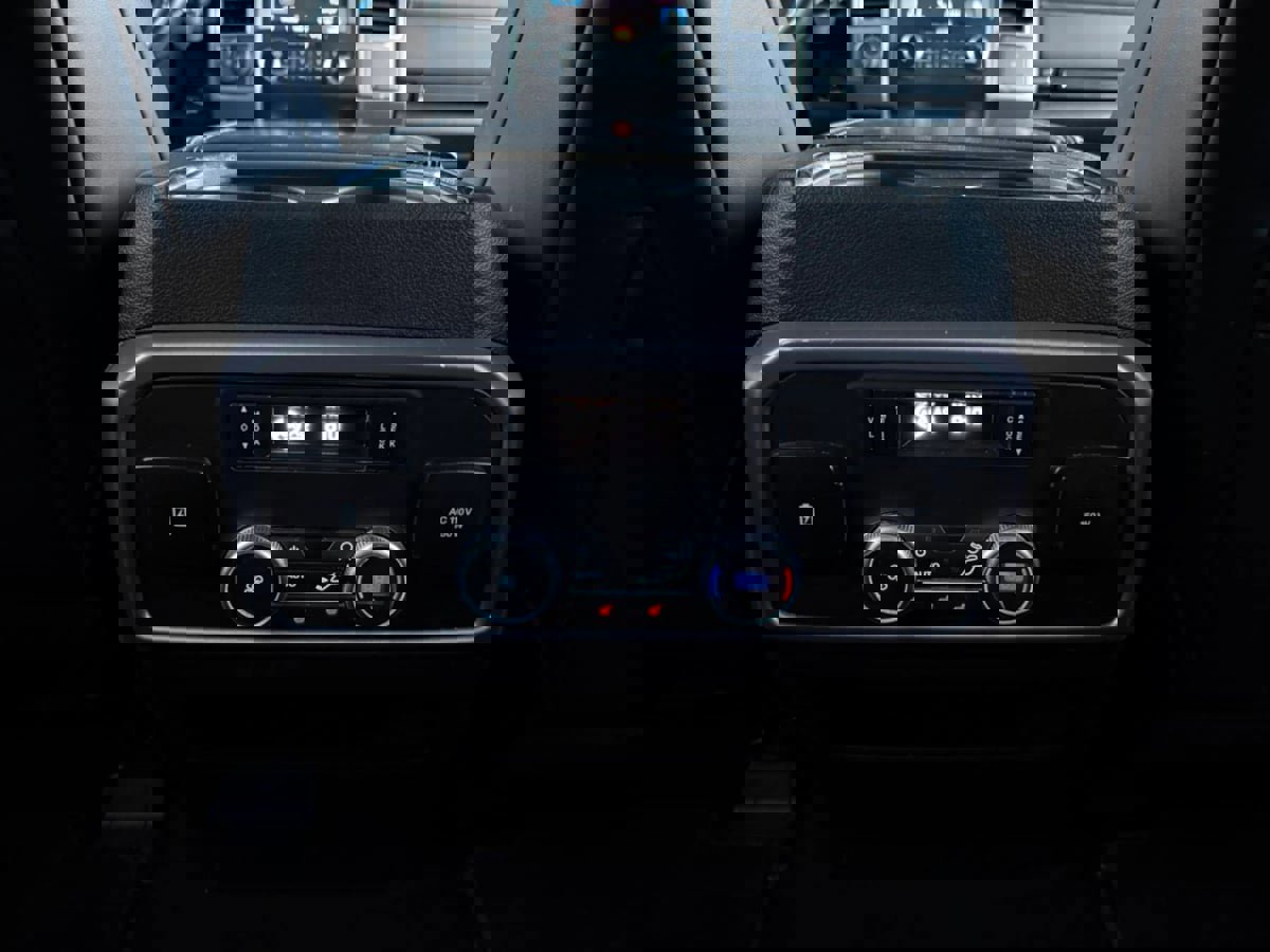 Used 2019 Ford Expedition Platinum image 49