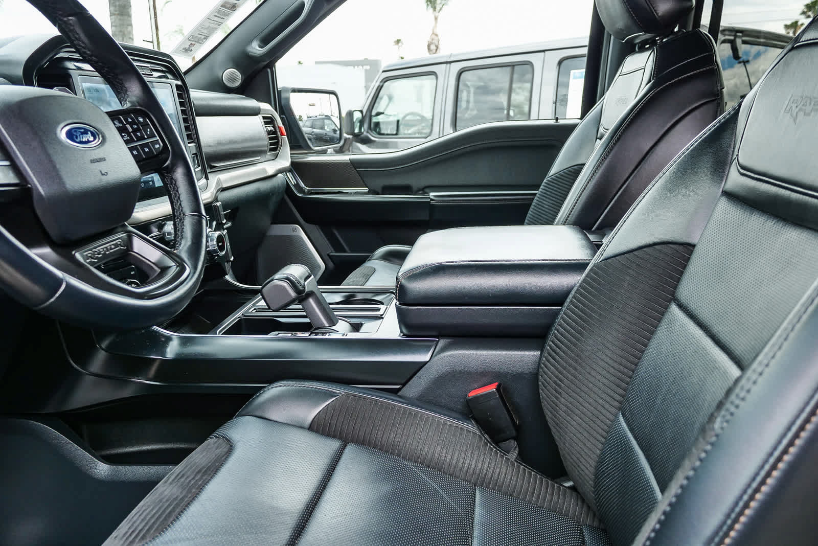 Used 2022 Ford F150 Raptor w/ Equipment Group 801A High AWD/4WD image 17