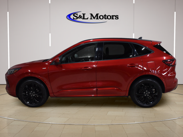 Used 2023 Ford Escape ST-Line Elite w/ Premium Technology Package AWD/4WD image 5