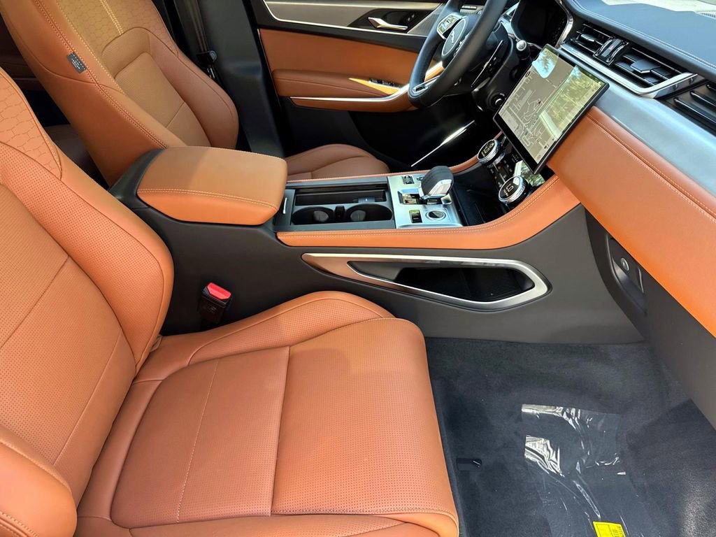 Used 2026 Jaguar F-PACE R-Dynamic S image 9
