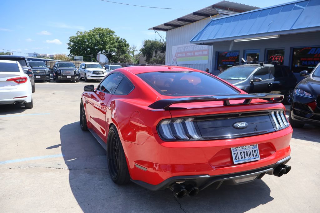 Used 2020 Ford Mustang GT Premium RWD image 7