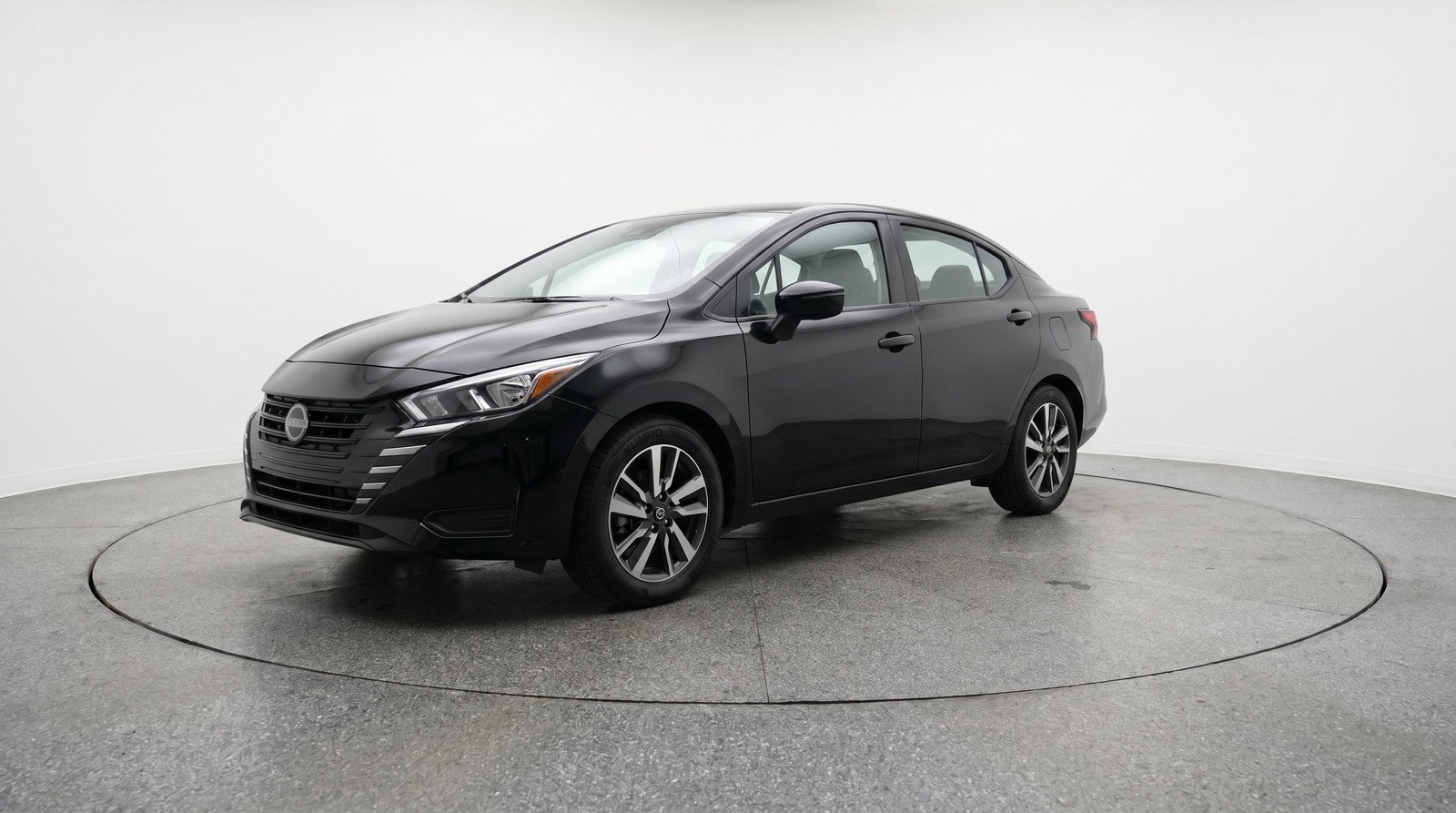 Used 2025 Nissan Versa SV FWD image 3