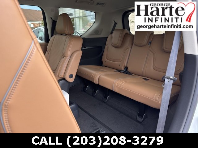 New 2026 INFINITI QX80 Luxe w/ Cargo Package image 12