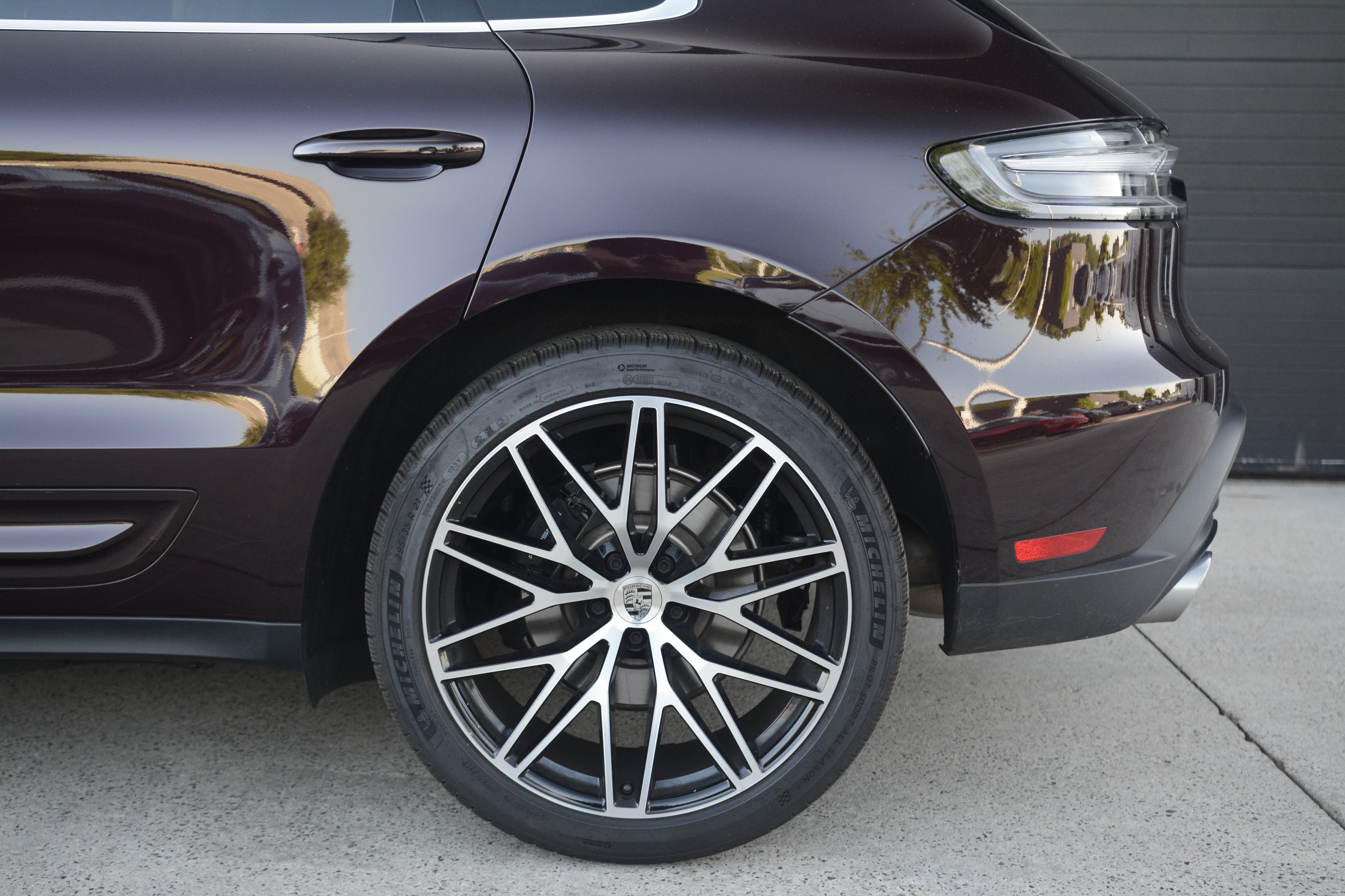Certified 2026 Porsche Macan AWD/4WD image 40