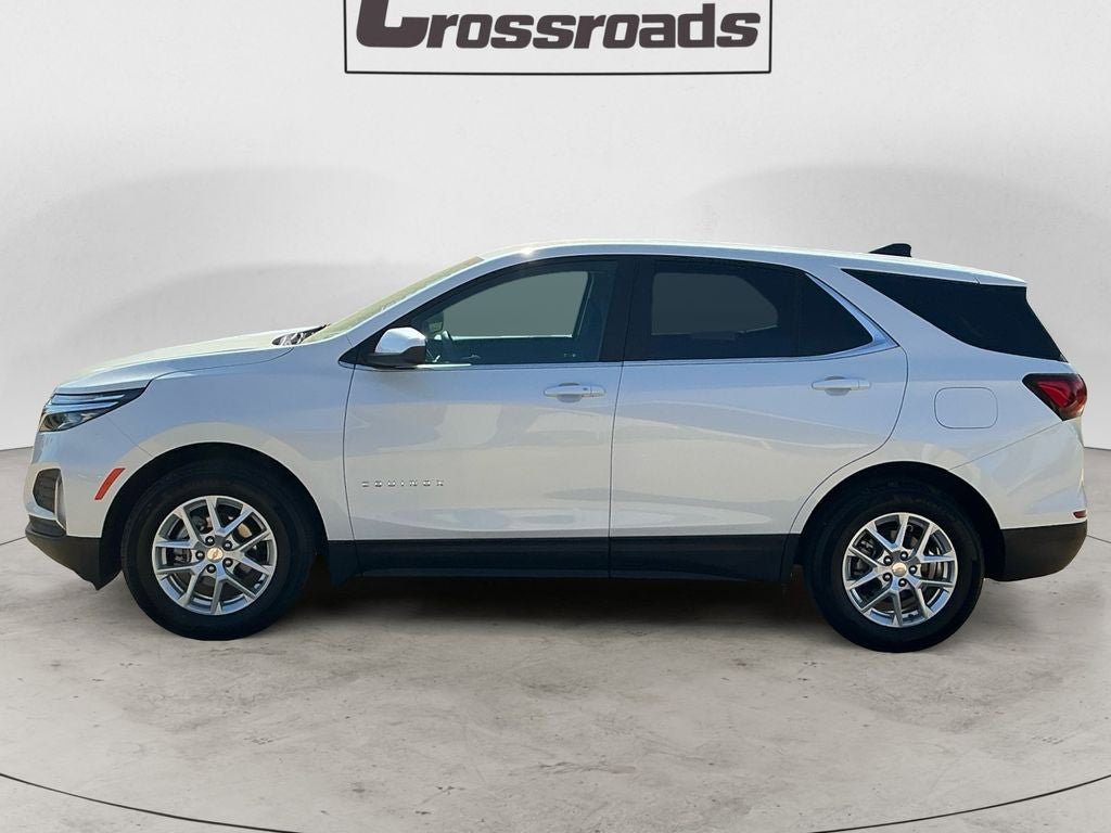 Used 2024 Chevrolet Equinox LT w/ LPO, Floor Liner Package FWD image 2