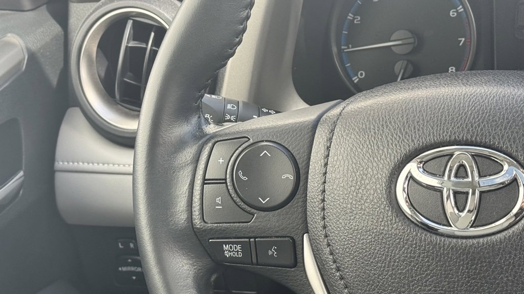 Used 2018 Toyota RAV4 XLE image 17