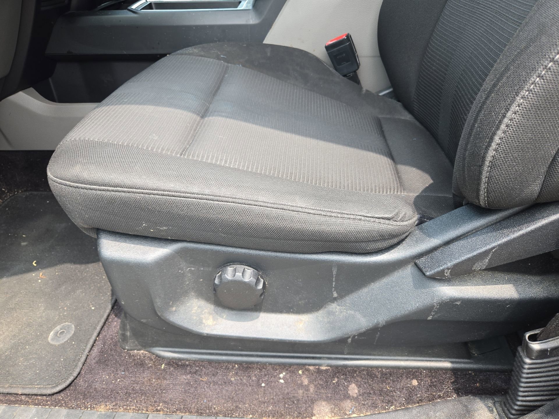 Used 2018 Ford F150 XL w/ Equipment Group 101A Mid RWD image 5