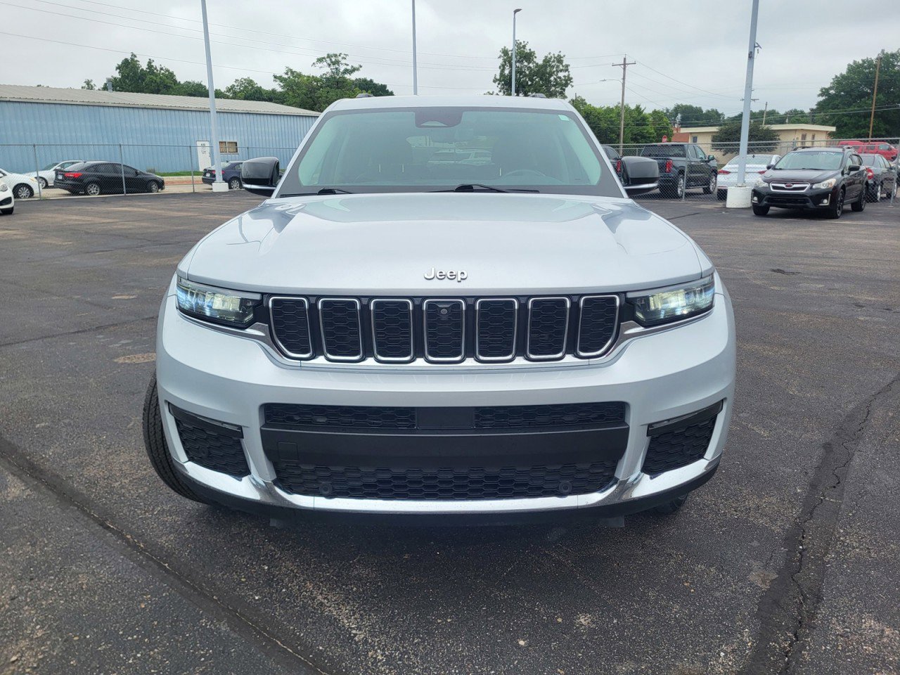Used 2021 Jeep Grand Cherokee L Limited w/ Luxury Tech Group II image 20