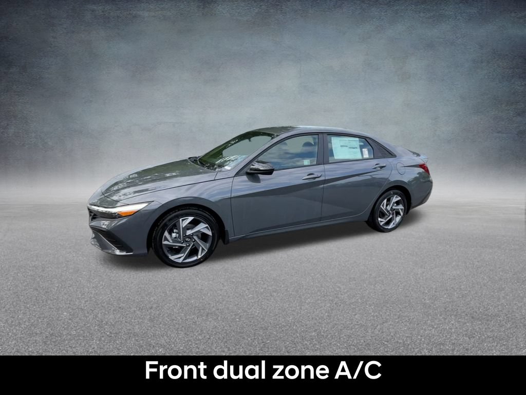 Used 2025 Hyundai Elantra Sport FWD image 11
