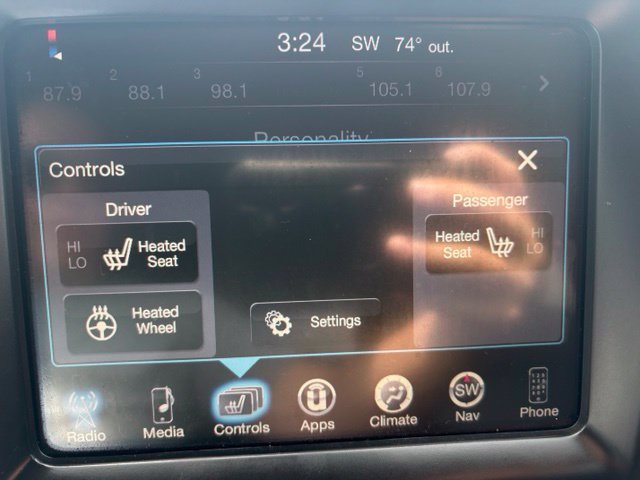 Used 2018 Jeep Cherokee Trailhawk w/ Cold Weather Group AWD/4WD image 26