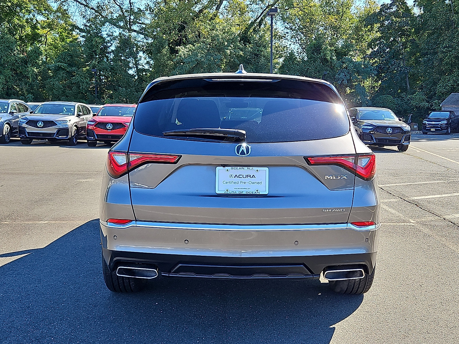 Certified 2022 Acura MDX w/ Technology Package AWD/4WD image 5
