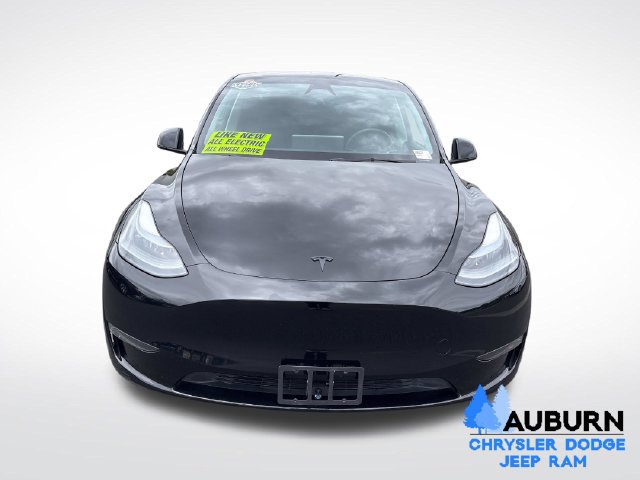 Used 2024 Tesla Model Y Long Range AWD/4WD image 2