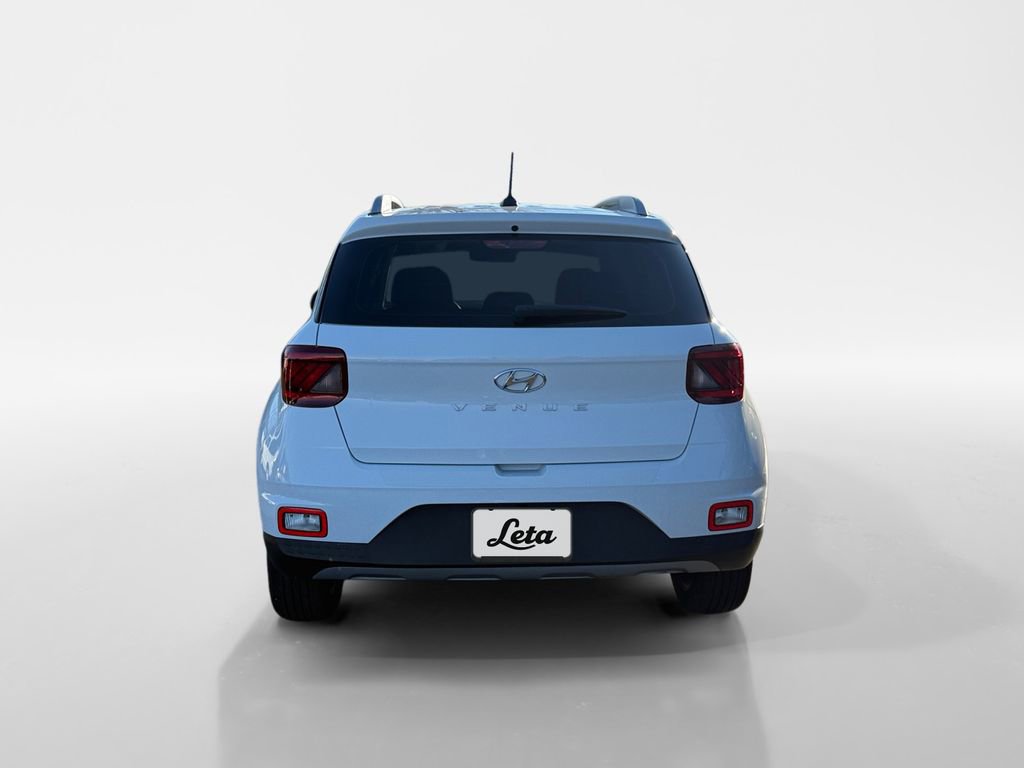 Used 2024 Hyundai Venue SEL FWD image 5
