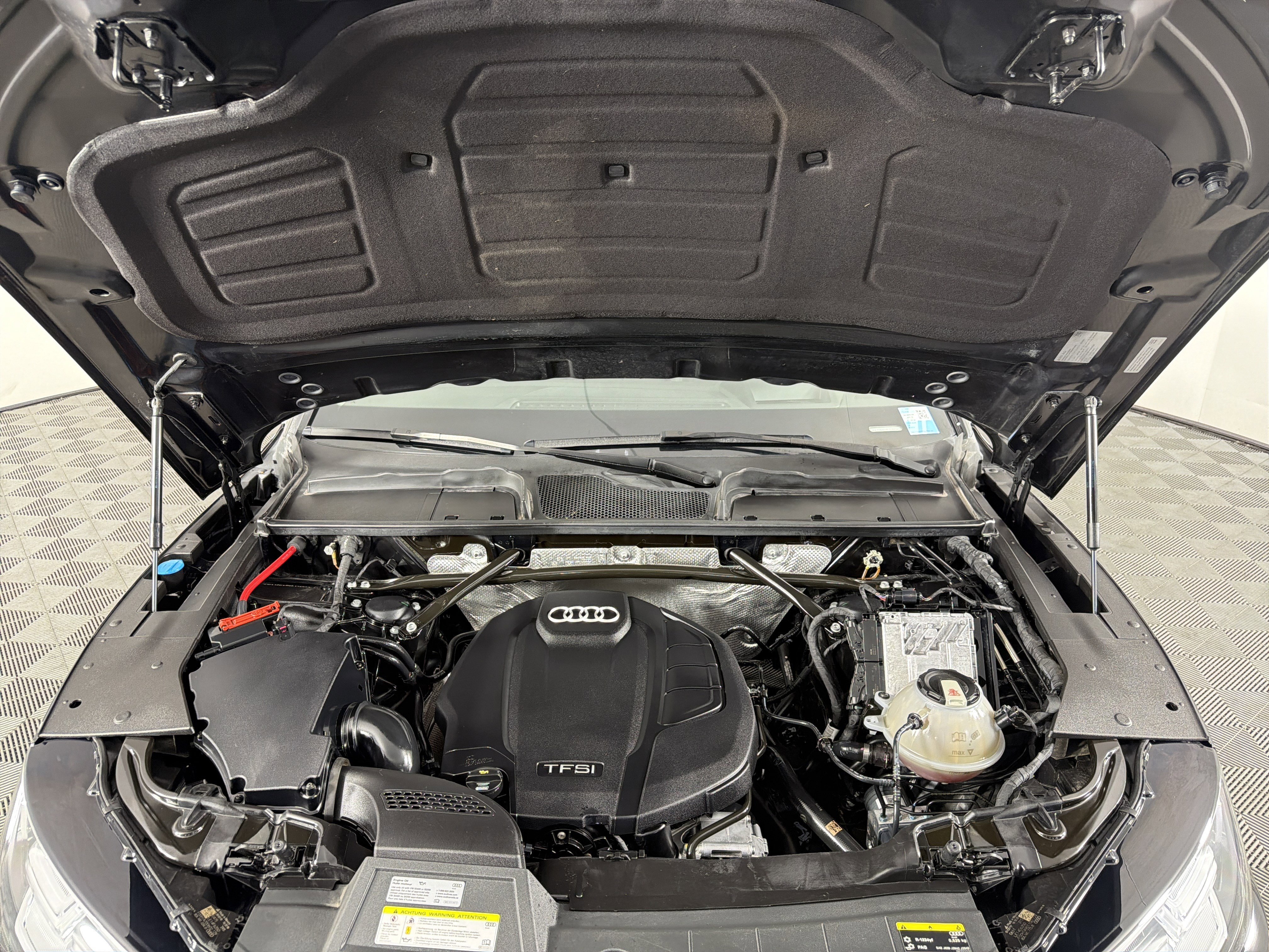 Used 2018 Audi Q5 Prestige w/ Prestige Package AWD/4WD image 7