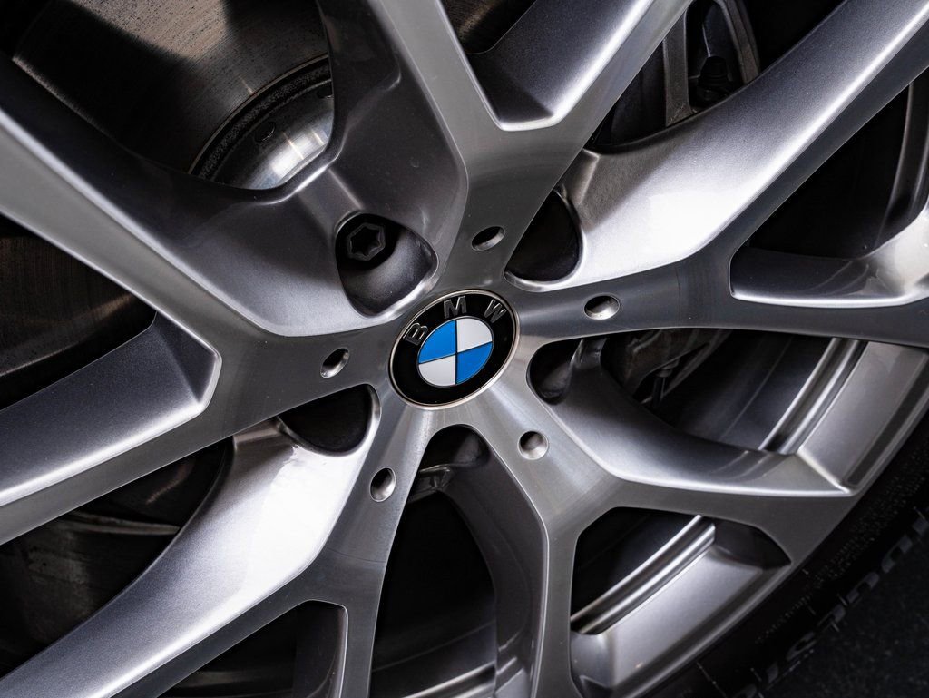 Certified 2025 BMW X5 xDrive40i w/ Climate Comfort Package image 8