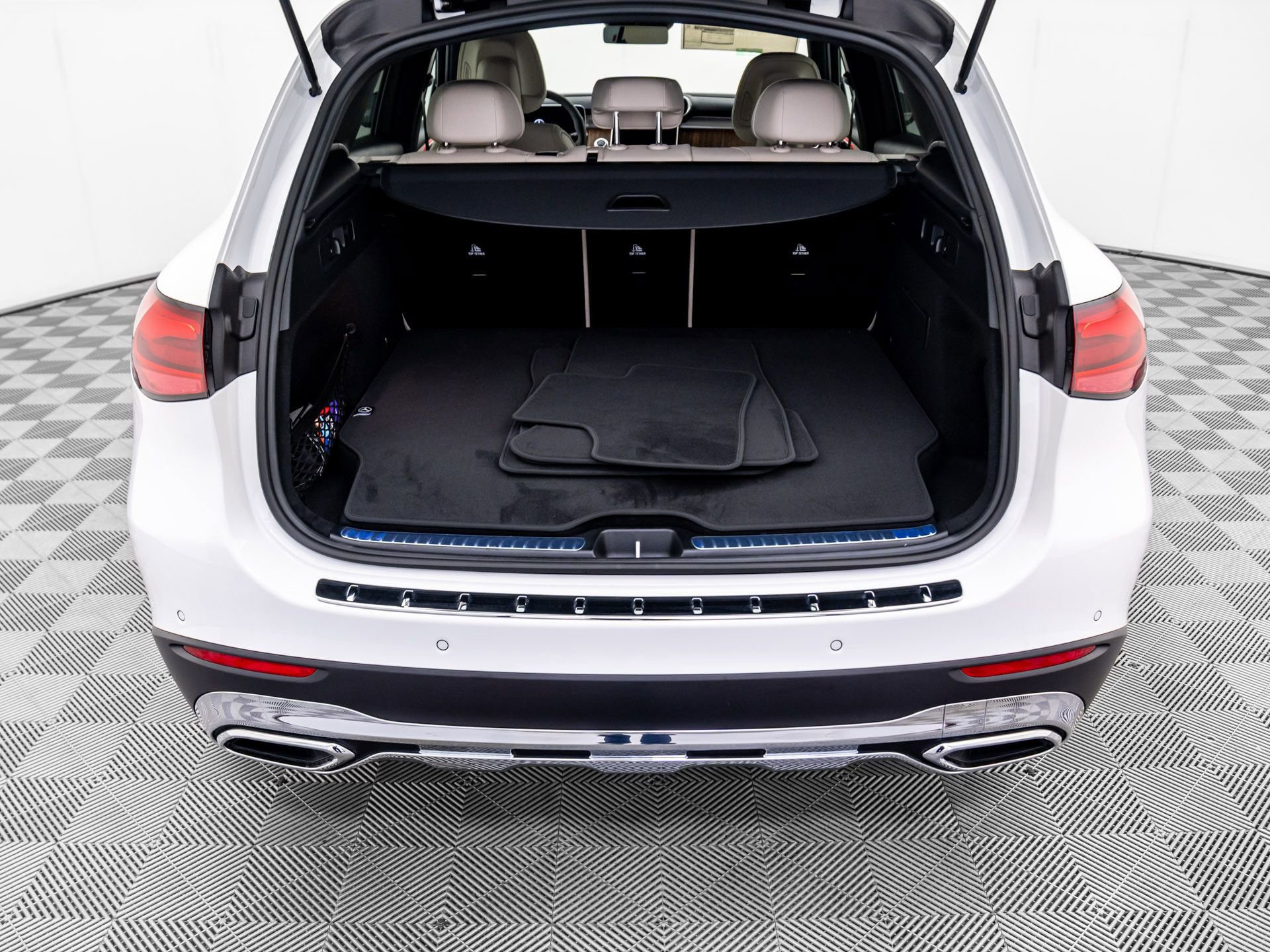 New 2025 Mercedes-Benz GLC 350e 4MATIC image 29