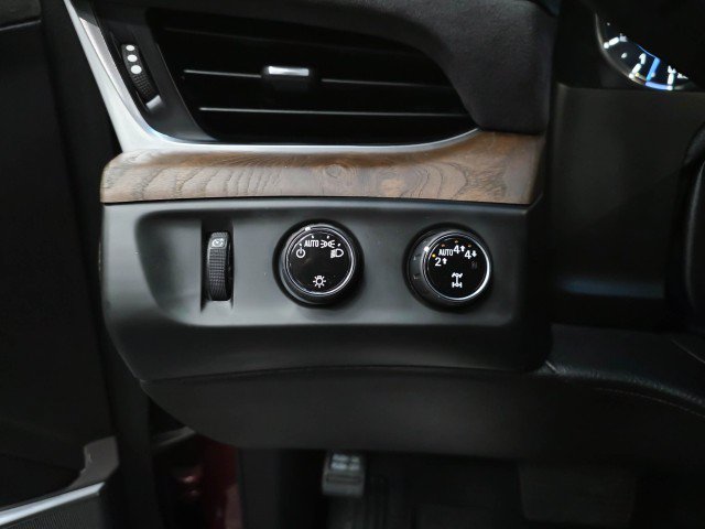 Used 2019 Cadillac Escalade Luxury AWD/4WD image 35