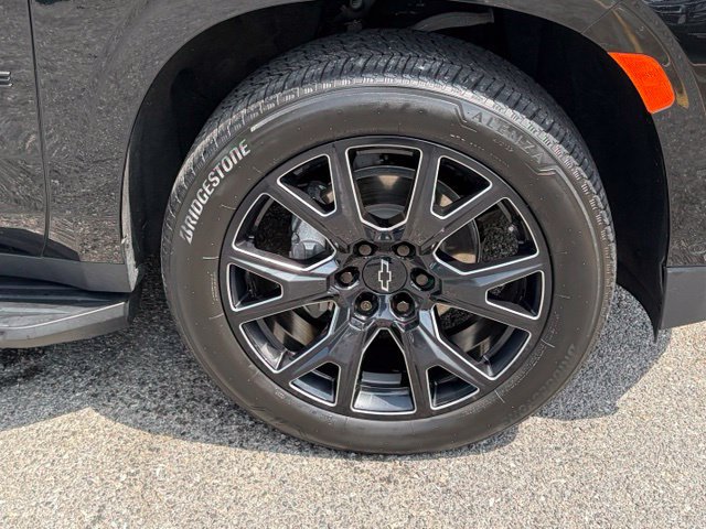 Used 2023 Chevrolet Tahoe Premier w/ Advanced Technology Package AWD/4WD image 11