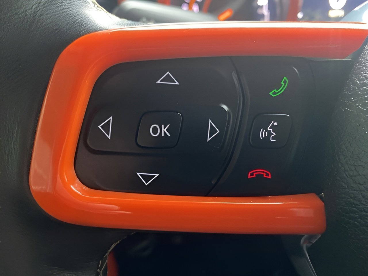 Used 2018 Jeep Wrangler Unlimited Sahara image 13