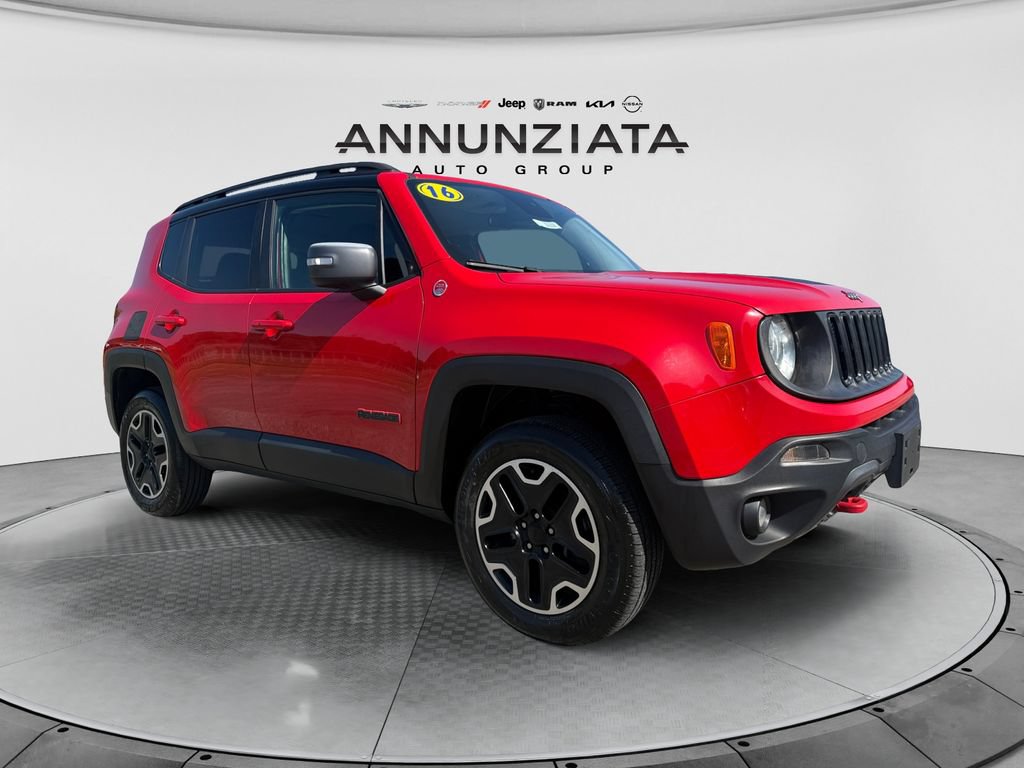 Used 2016 Jeep Renegade Trailhawk AWD/4WD image 7