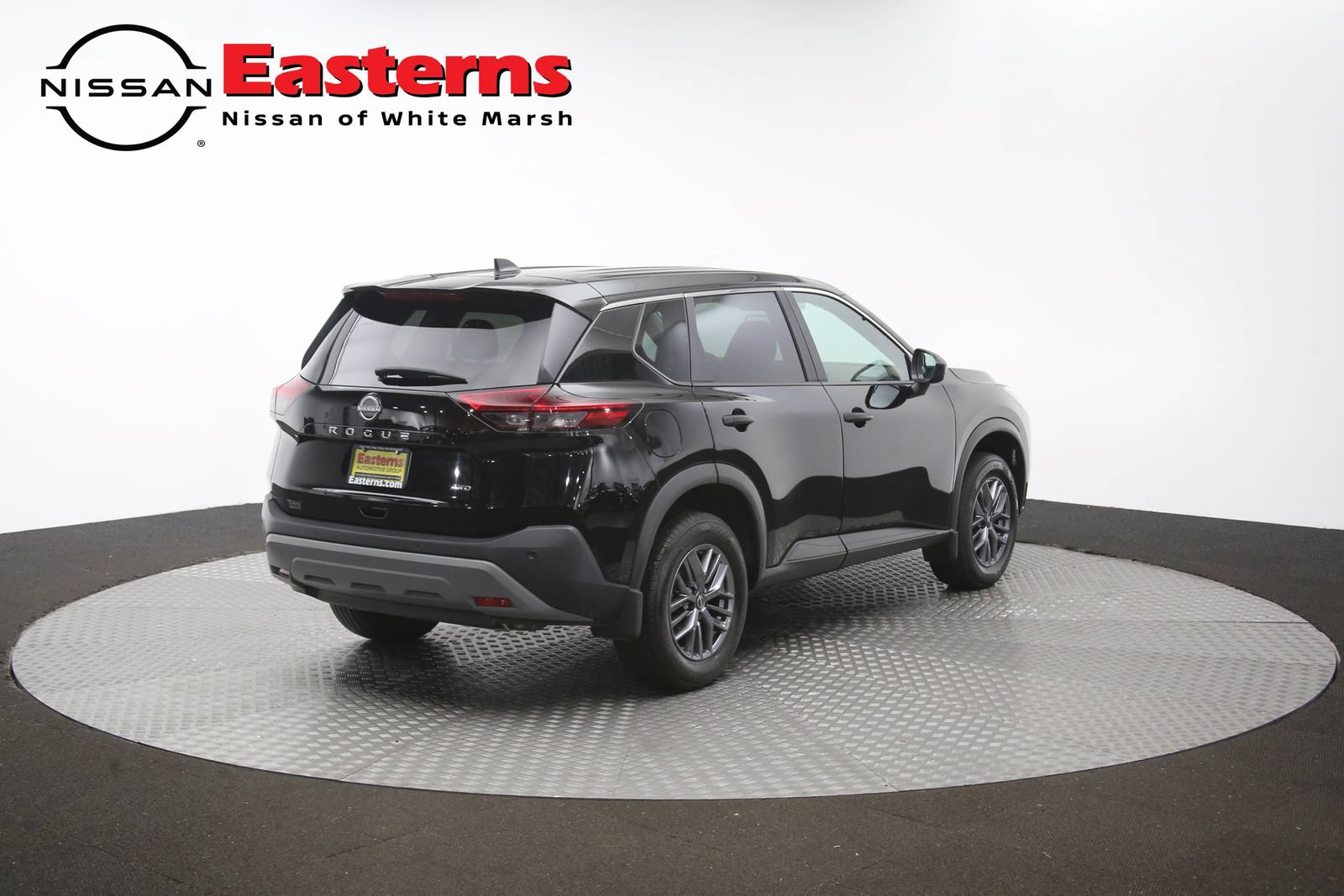 Used 2023 Nissan Rogue S AWD/4WD image 37