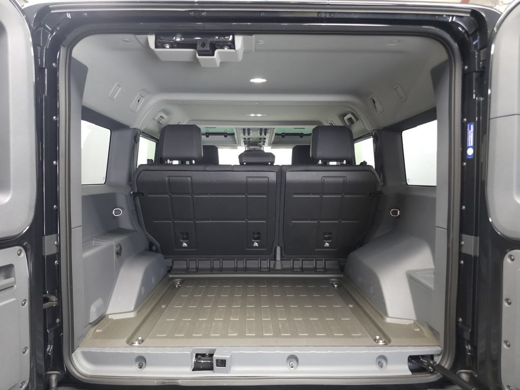 Used 2025 INEOS Grenadier Station Wagon AWD/4WD image 25
