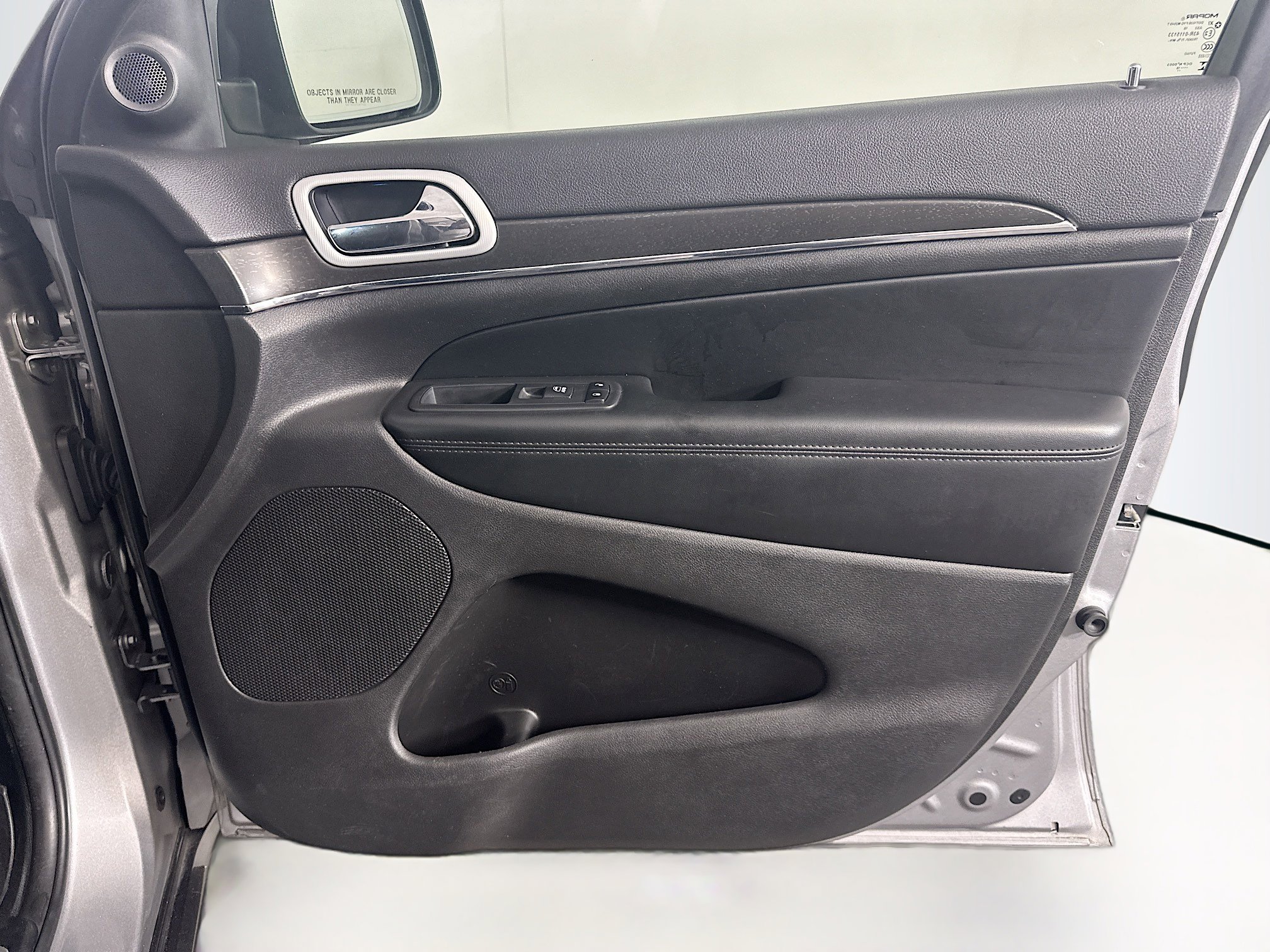 Used 2018 Jeep Grand Cherokee Limited image 35