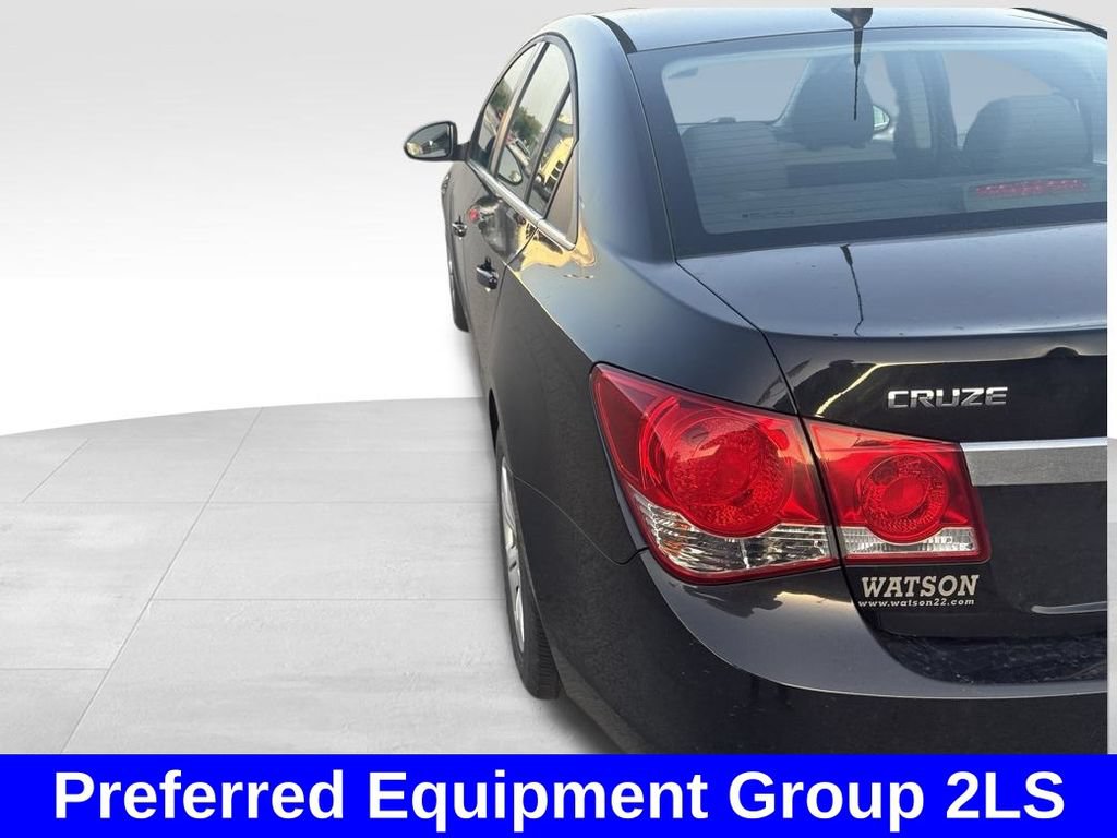 Used 2012 Chevrolet Cruze LS w/ Connectivity Package FWD image 4