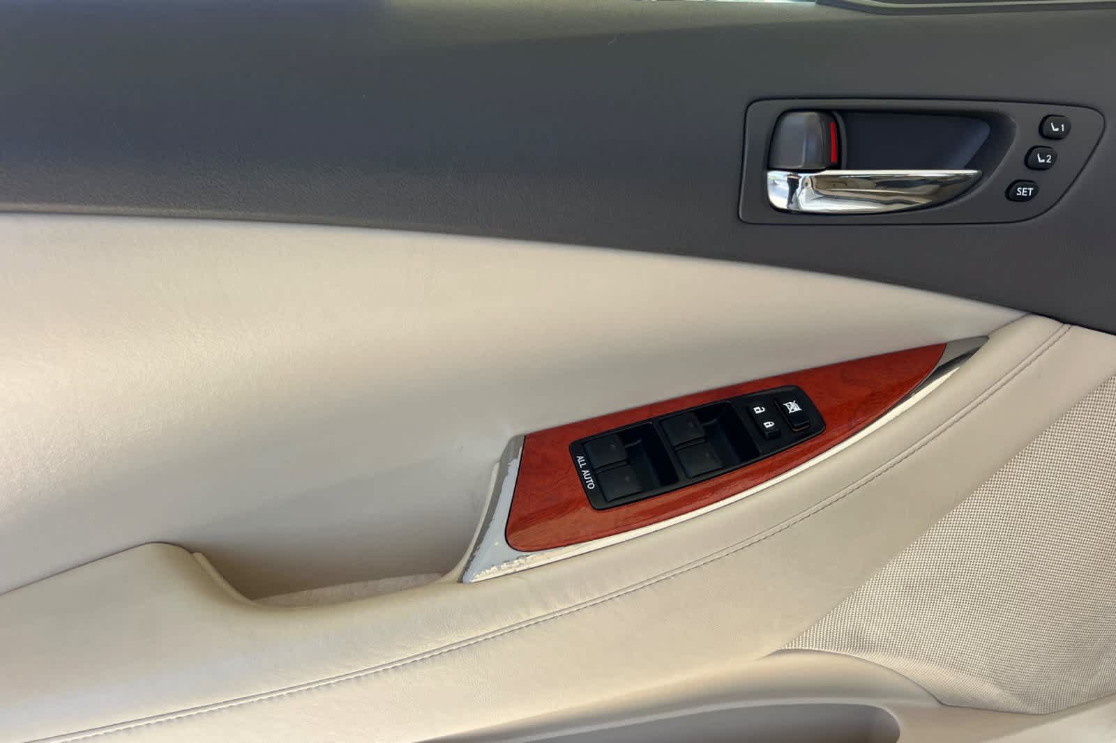 Used 2011 Lexus ES 350 FWD image 12