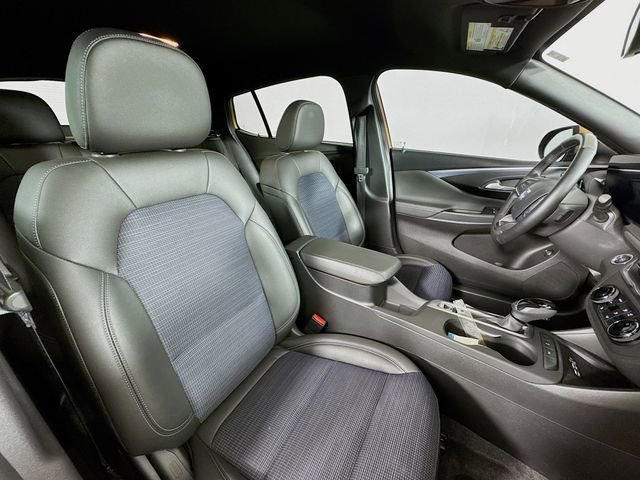 Used 2025 Buick Envista Preferred w/ Convenience I Package FWD image 27