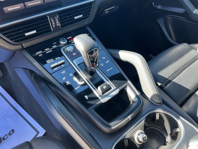 Used 2023 Porsche Cayenne image 17
