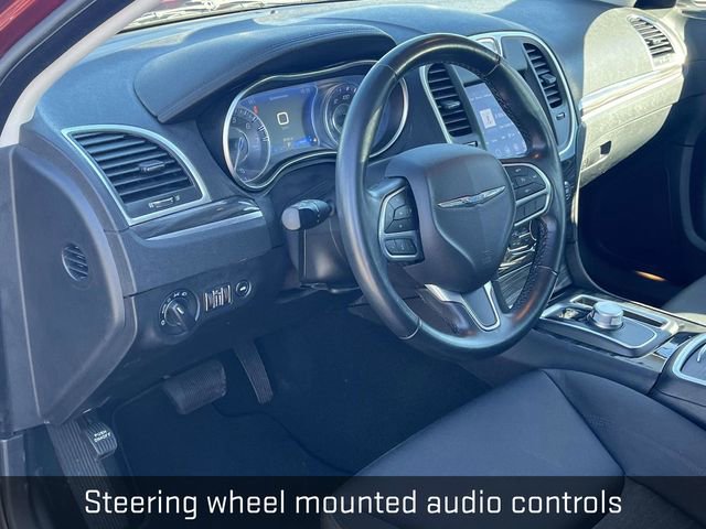 Used 2022 Chrysler 300 Touring image 12
