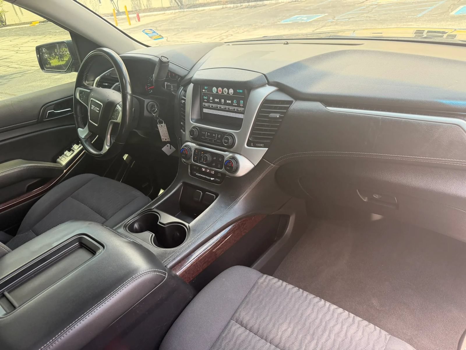 Used 2020 GMC Yukon SLE w/ SLE Value Package RWD image 23