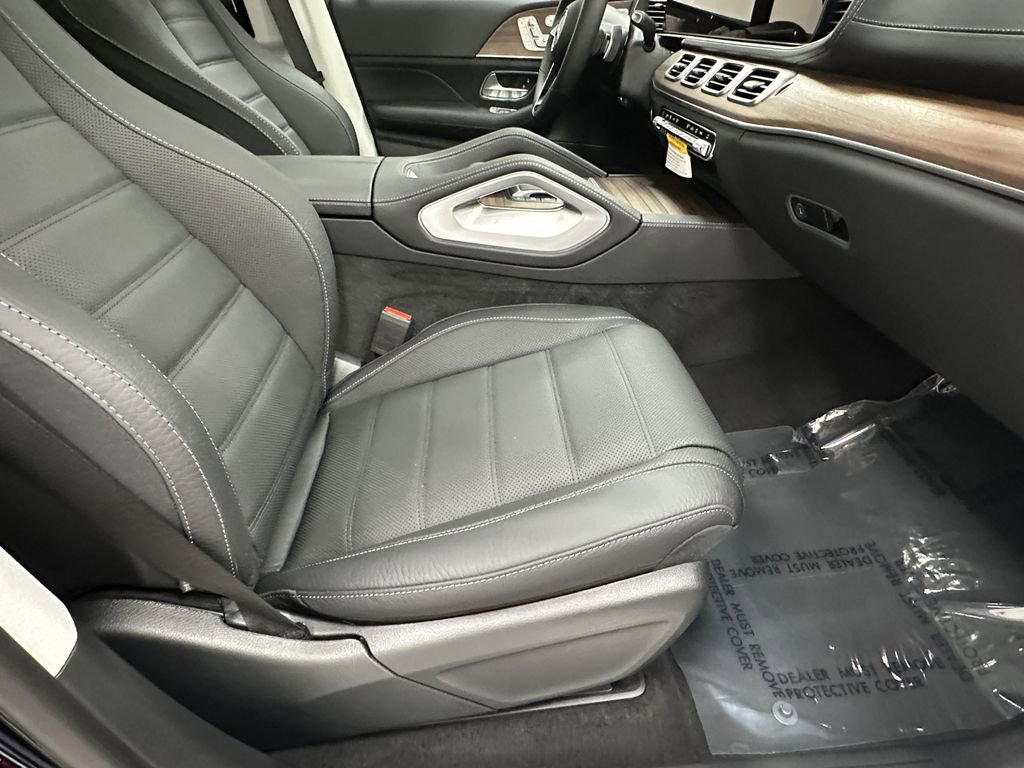 New 2026 Mercedes-Benz GLS 450 4MATIC image 15