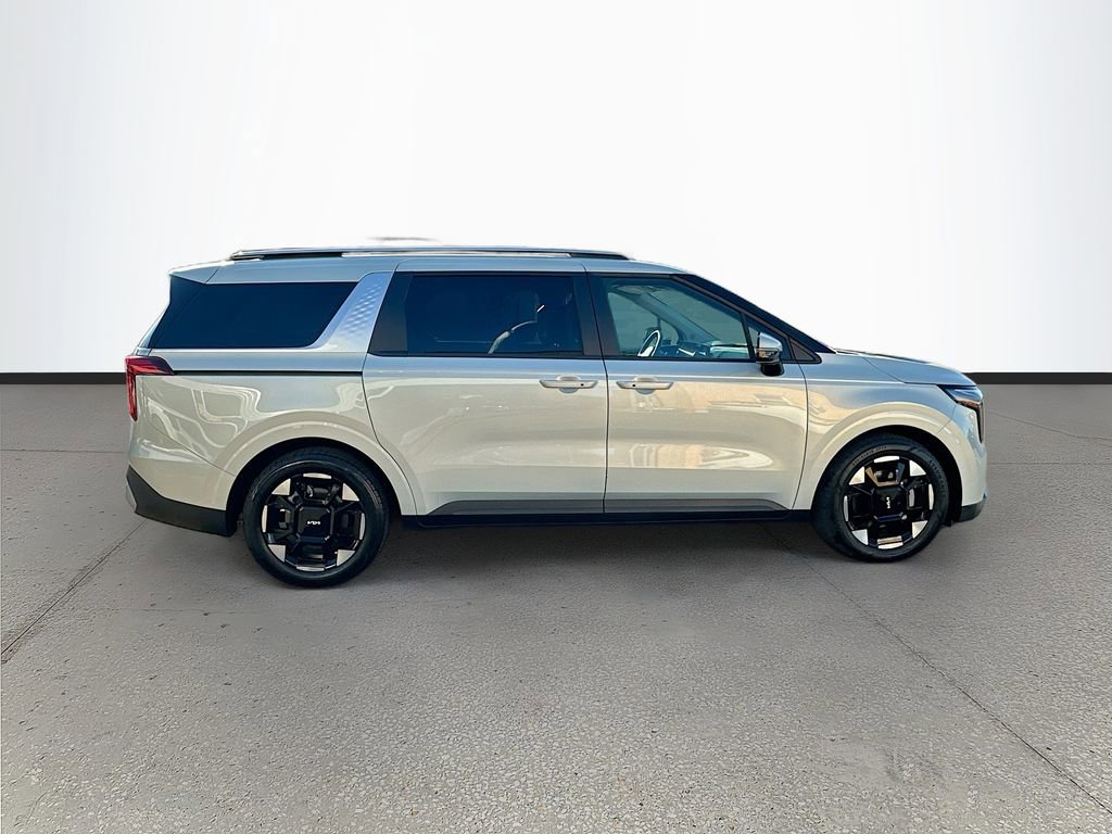 Used 2025 Kia Carnival EX FWD image 8