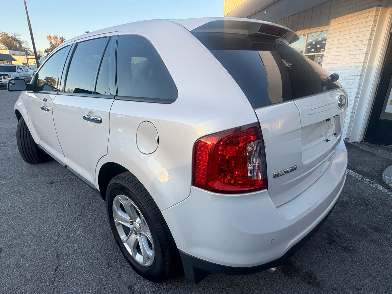 Used 2011 Ford Edge SEL w/ 201A Rapid Spec Order Code image 4
