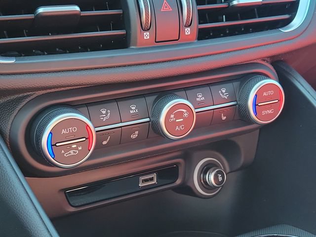 New 2026 Alfa Romeo Giulia w/ Driving Assist Package RWD image 24
