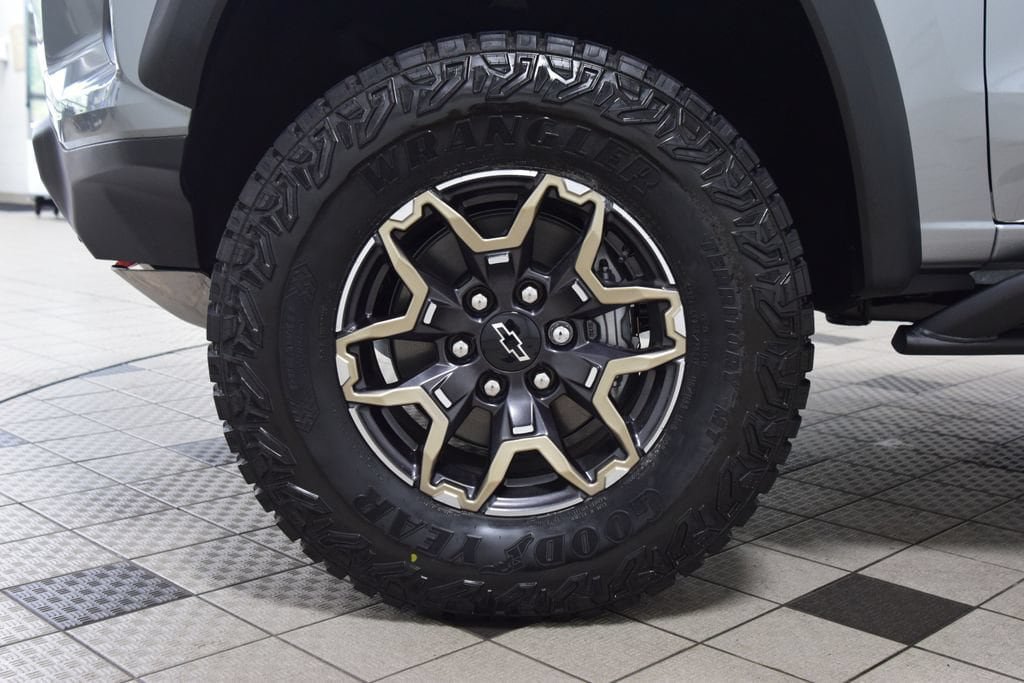 New 2026 Chevrolet Colorado ZR2 w/ Technology Package AWD/4WD image 31