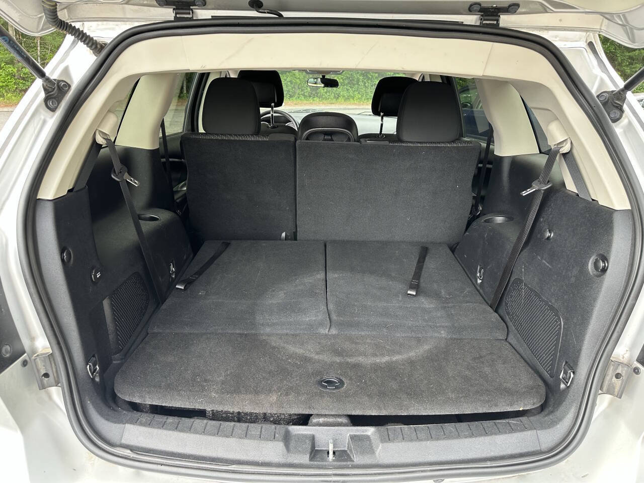 Used 2011 Dodge Journey Mainstreet w/ Safe & Sound Group FWD image 18