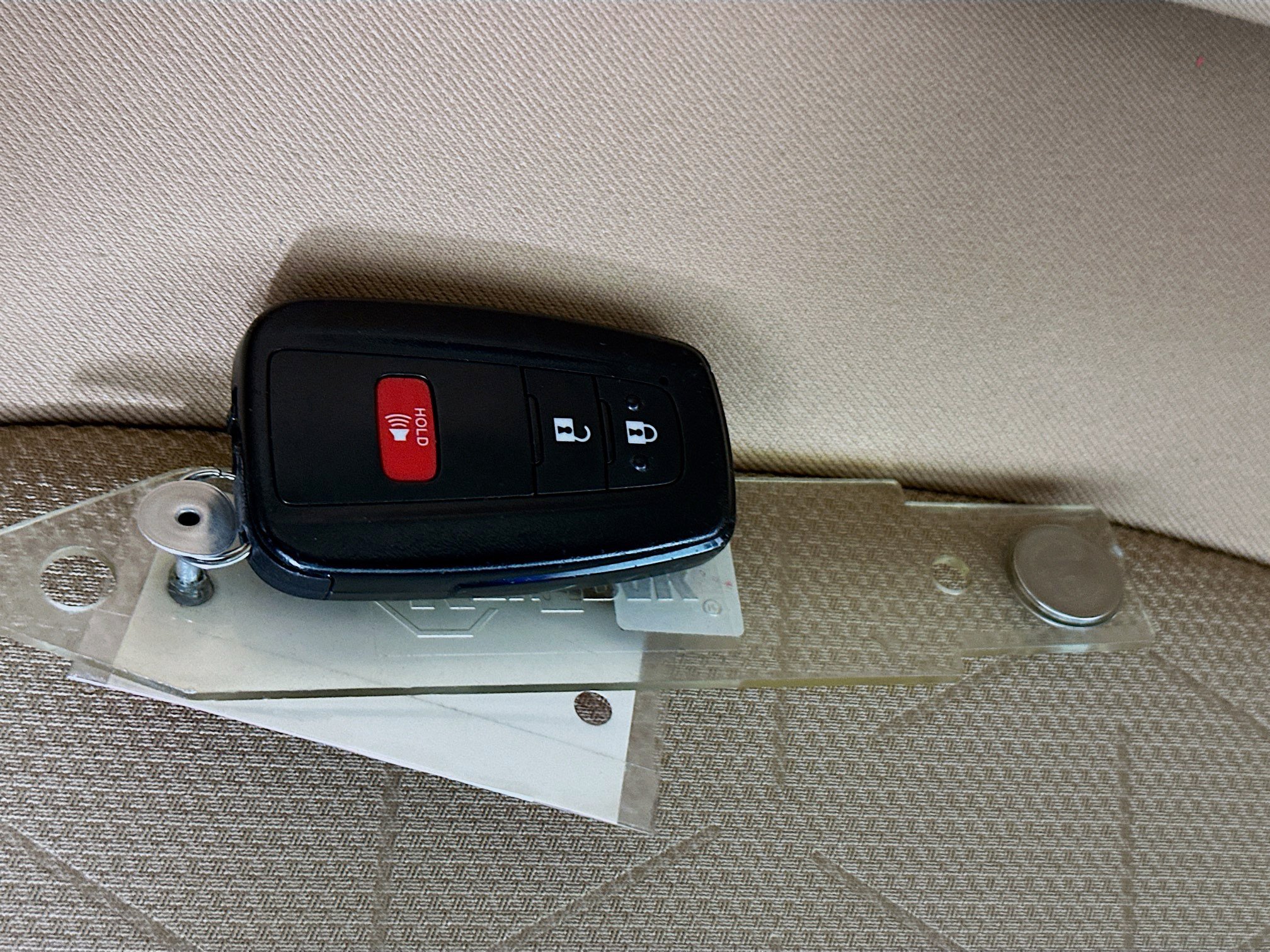 Used 2024 Toyota RAV4 XLE FWD image 33