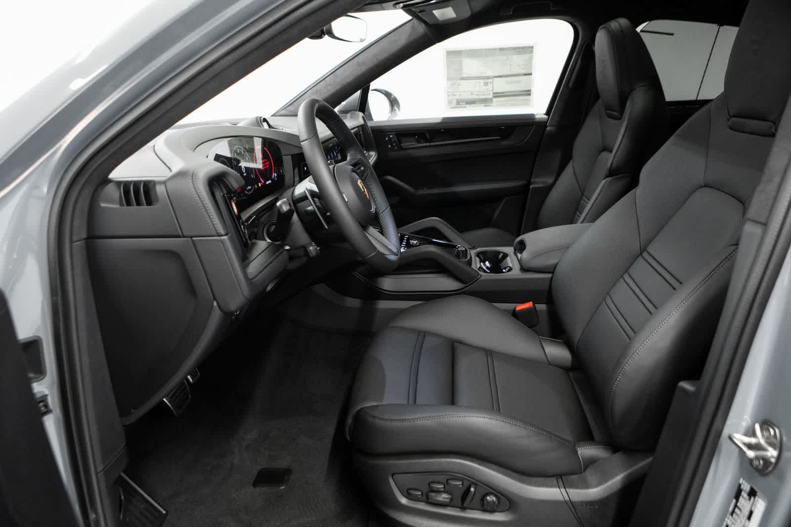 New 2026 Porsche Cayenne GTS AWD/4WD image 18