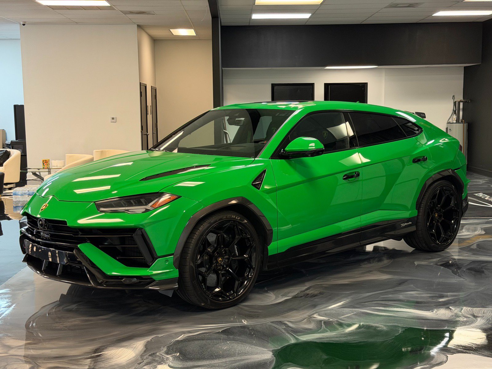 Used 2023 Lamborghini Urus Performante AWD/4WD image 5