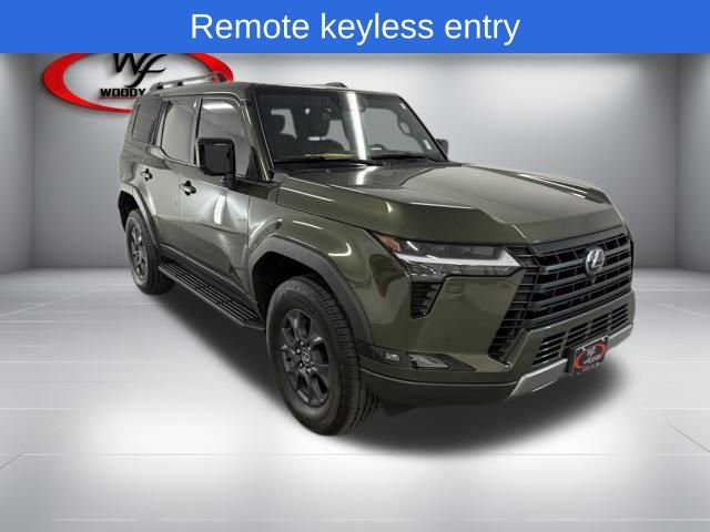 Used 2024 Lexus GX 550 AWD/4WD image 3