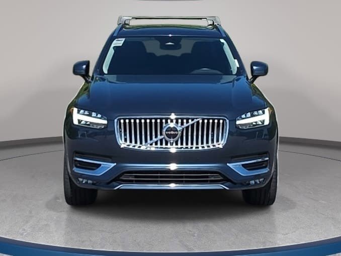 Used 2025 Volvo XC90 B6 Plus w/ Protection Package Premier AWD/4WD image 2